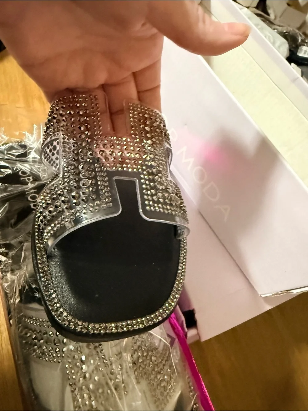 TOP MODA NIB Rhinestone Slides
